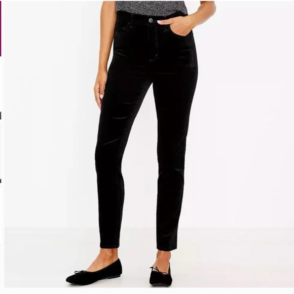 LOFT Black Velvet‎ Skinny Pants Size 4 - Picture 1 of 5